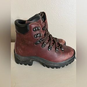 Womens leather Scarpa boots